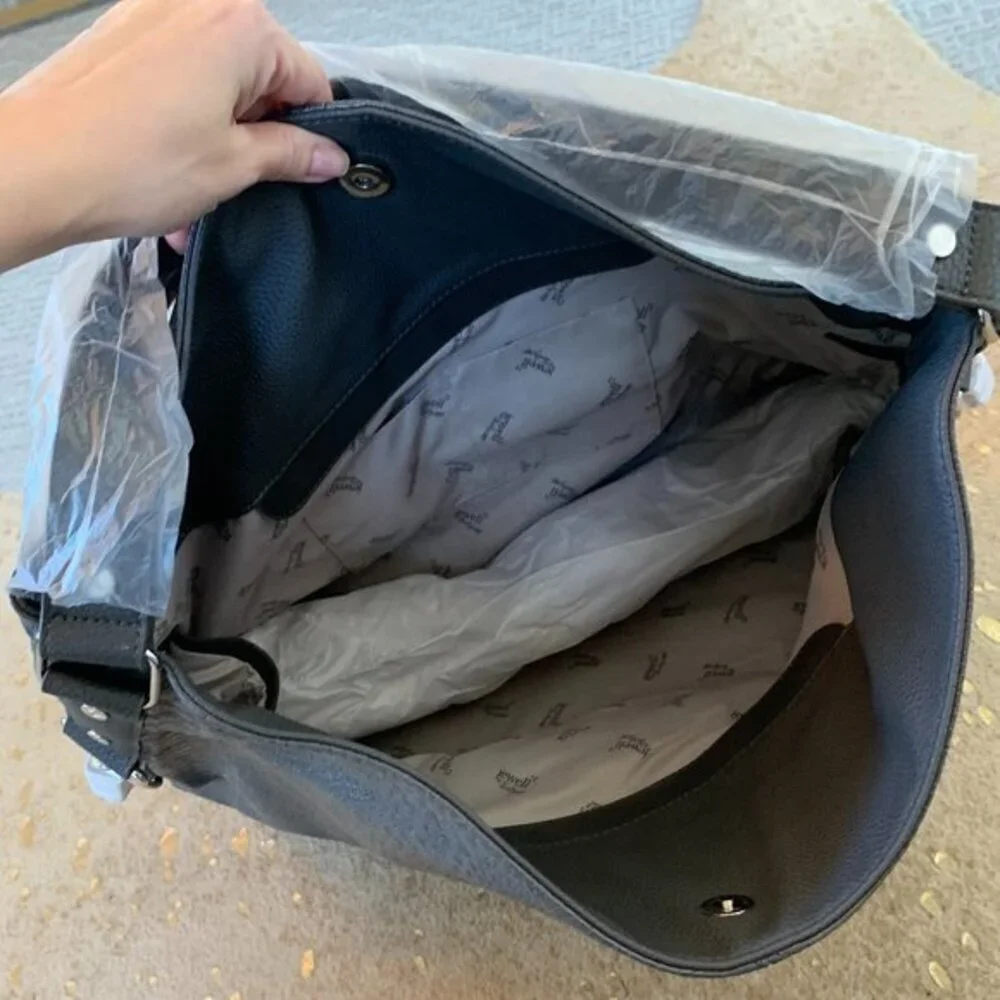Thirty-One Fashion Games in City Charcoal Snake